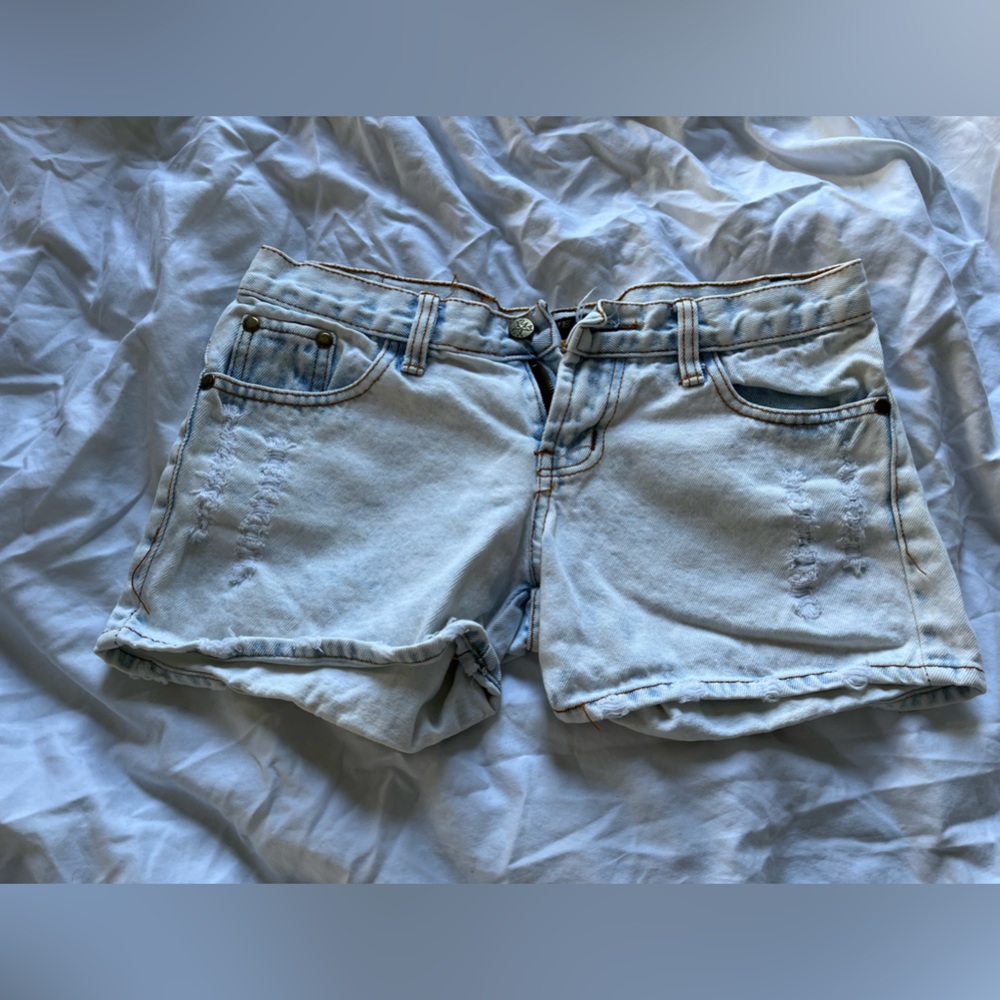Distressed style PA Jean shorts